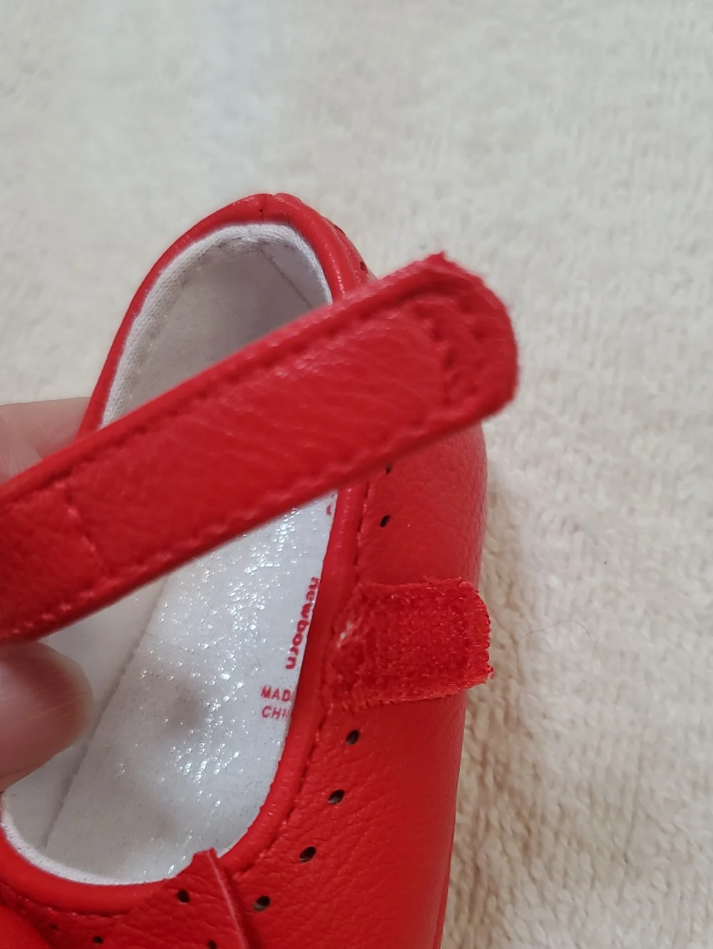 Mayoral Mary Jane Bow Newborn Baby Shoes In Vibrant Red. Size 15